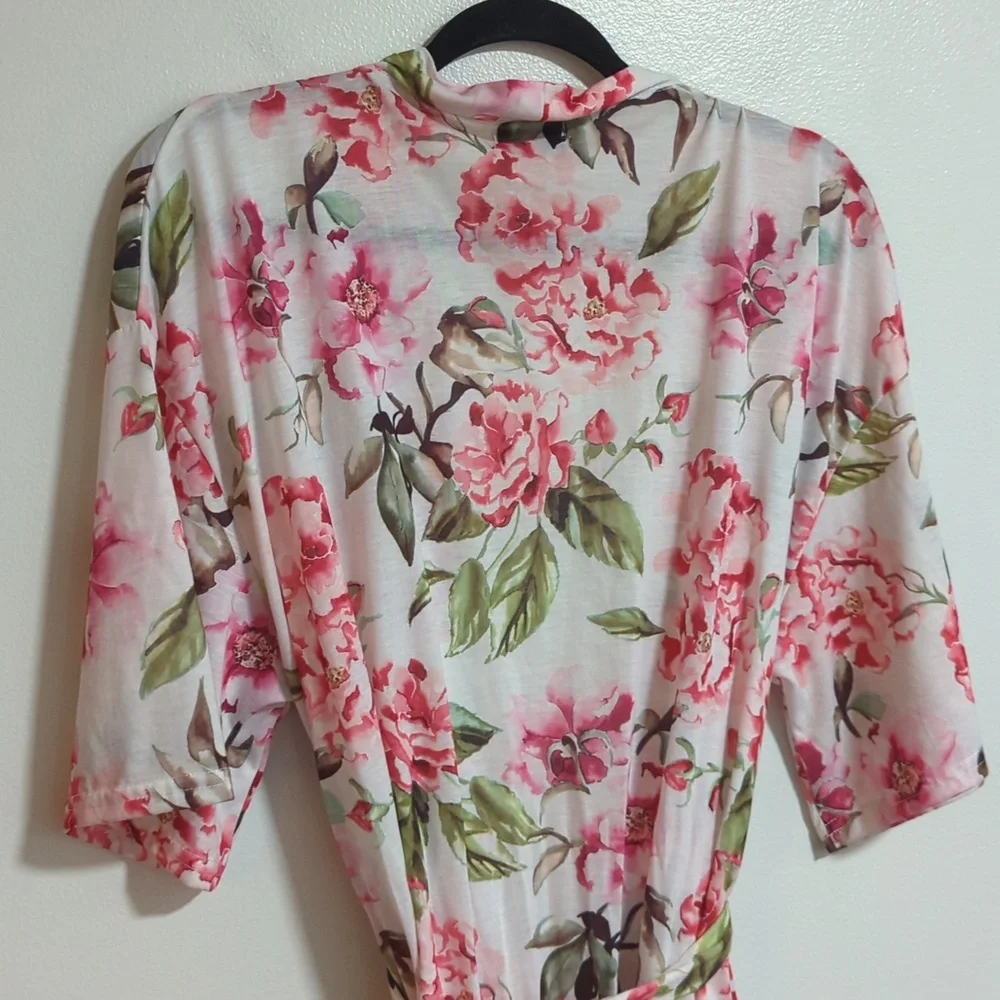 Show Me Your MuMu White And Pink Floral Print Waist Tie Robe One‎ Size